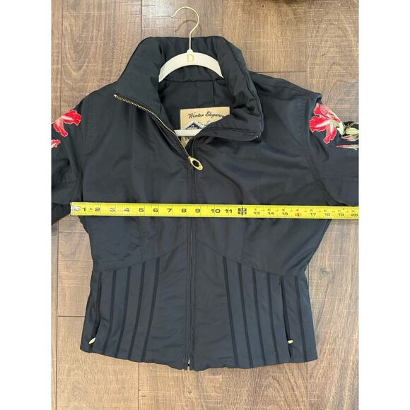 Obermeyer Winter Elegance 1947 Ski Jacket -black Floral Embroidered Sz 4 - Picture 7 of 7
